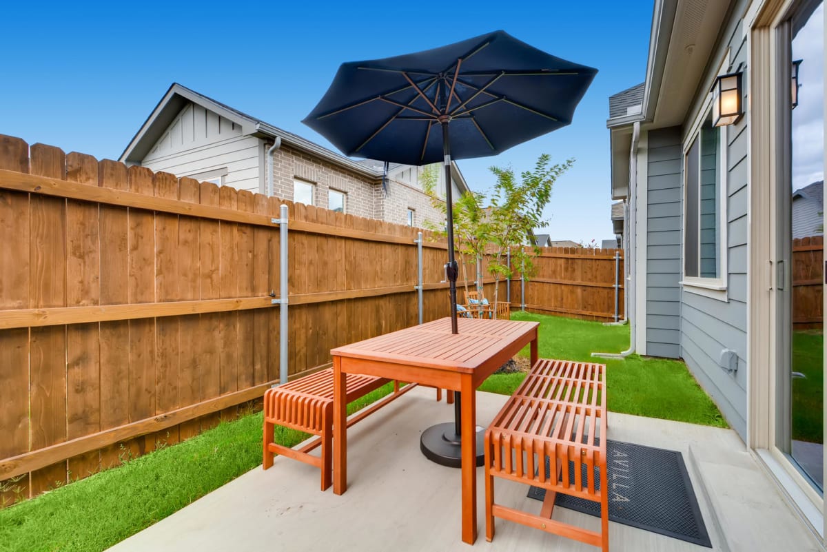 Houses for Rent in Arlington, TX Avilla Lakeridge Photo Gallery